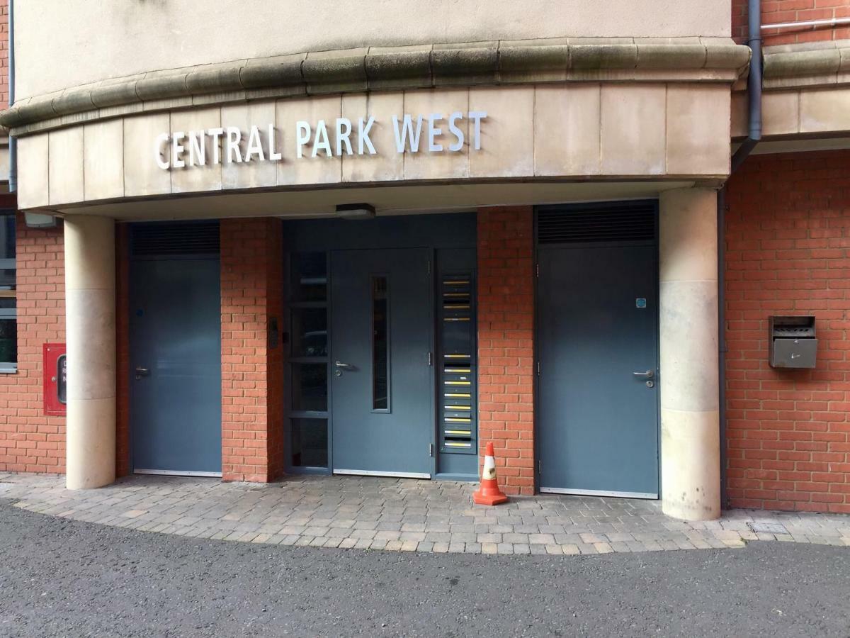 City Centre Belfast Free Parking Eksteriør bilde